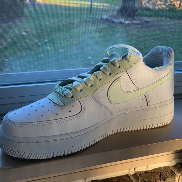 Nike Air Force 1 ‘07 LE Low White Lime Ice Women’s Sneakers - Picture 3 of 8